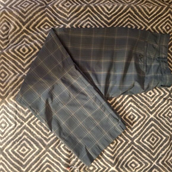 Nike Golf Men's Plaid FitDry Pants - Sz 38x32 - Picture 3 of 10